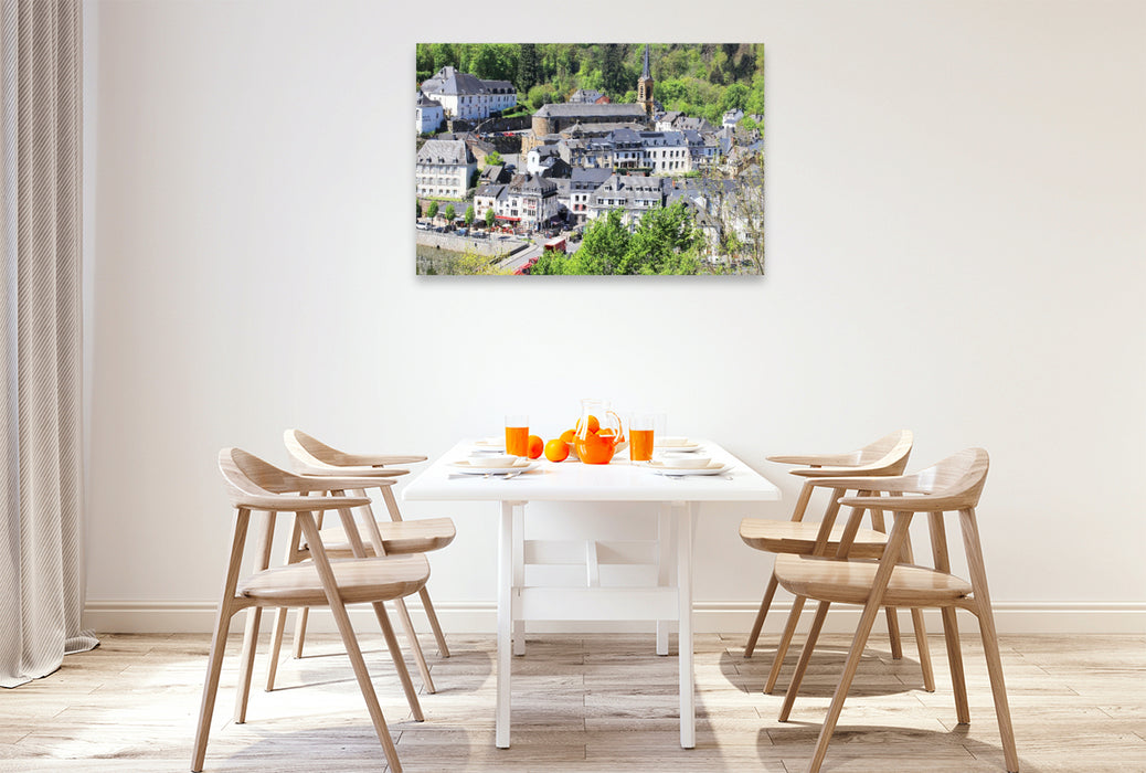 Premium Textil-Leinwand Bouillon, Kleinstadt in den belgischen Ardennen