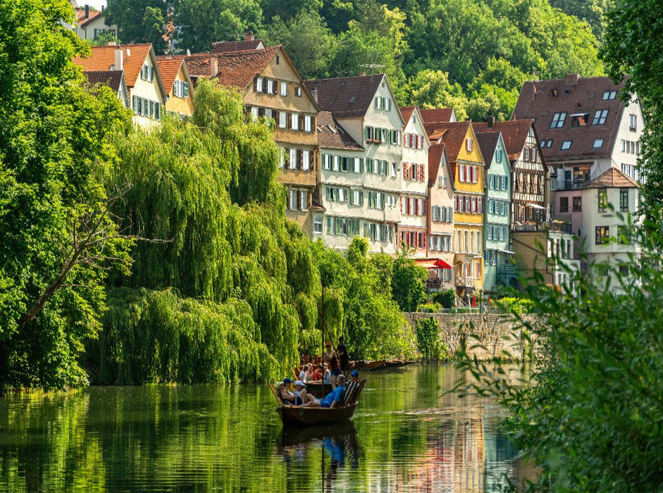Stocherkahnfahrt vor der historischen Altstadt Tübingens - CALVENDO Foto-Puzzle'