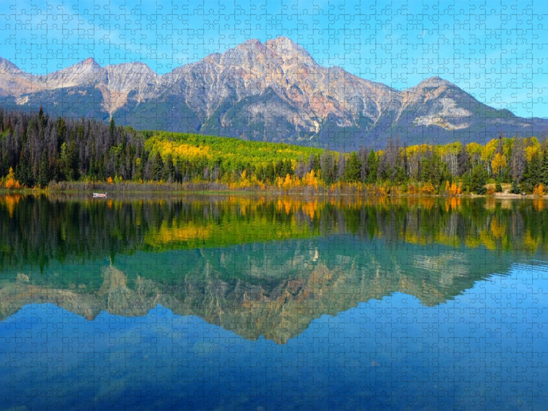 Spiegel der Berge – Pyramid Lake im Jasper Nationalpark - CALVENDO Foto-Puzzle'