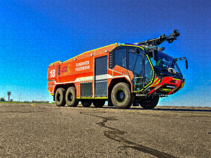 FLF 11.500/1.400/P250-HRET / Rosenbauer Panther 6x6 / Flughafen Erfurt-Weimar - CALVENDO Foto-Puzzle'