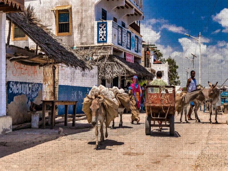 Geschäftiges Treiben auf der Hafen-Promenade - CALVENDO Foto-Puzzle'
