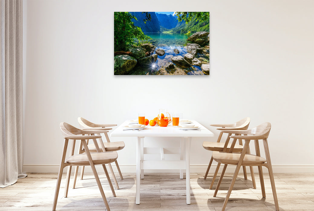 Premium Textil-Leinwand Obersee mit Fischunkelalm in der Ferne