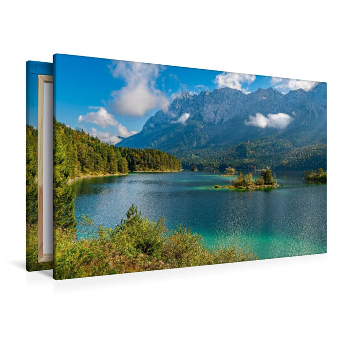 Premium Textil-Leinwand Der Eibsee unterhalb der Zugspitze im Wettersteingebirge