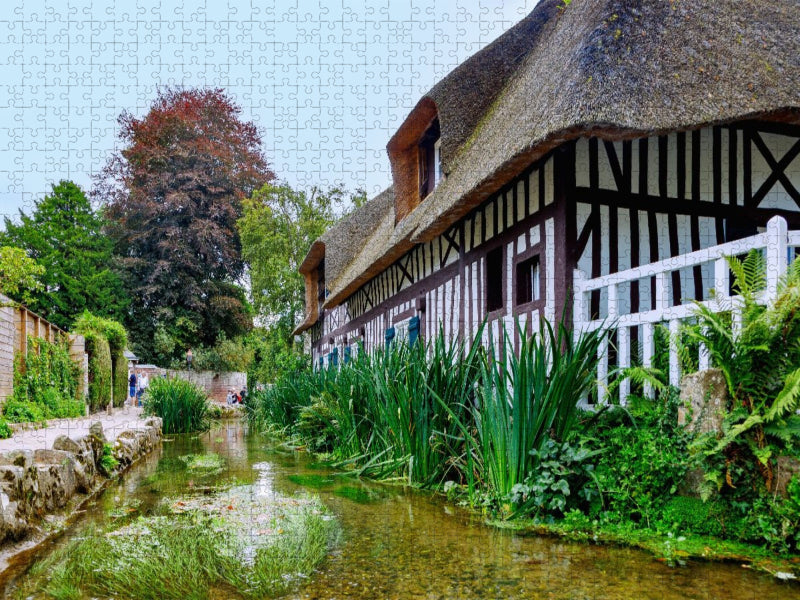 Reetgedecktes Haus in Veules-les-Roses - CALVENDO Foto-Puzzle'