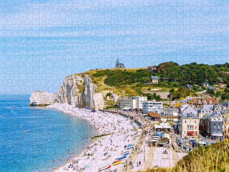 Étretat mit Strand und Felsentor La Falasie d'Aumont - CALVENDO Foto-Puzzle'