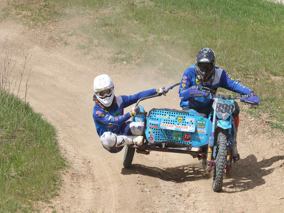 Motocross Beiwagen-Fahrer mit Copilot in Action - CALVENDO Foto-Puzzle'