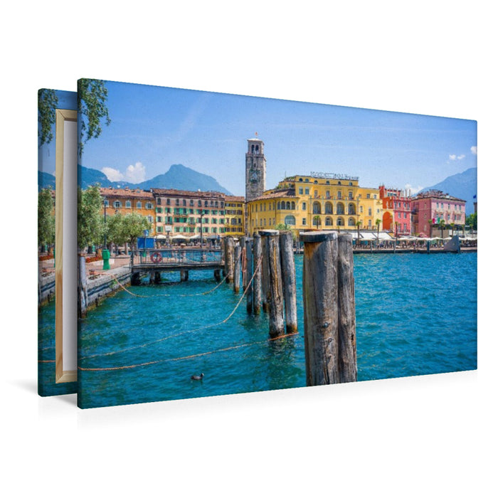 Premium Textil-Leinwand Riva del Garda - Am Alten Hafen