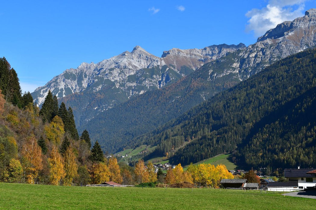 Premium Textil-Leinwand Herbst im Stubaital bei Milders