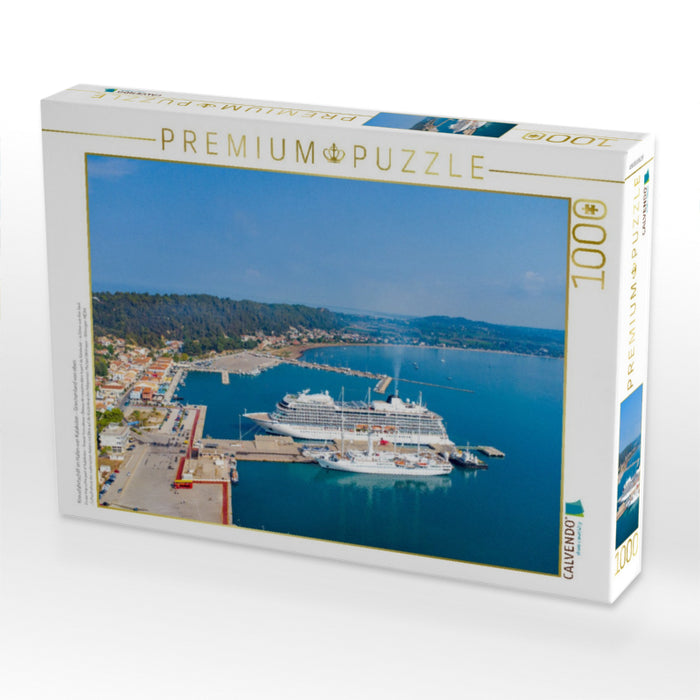 Kreuzfahrtschiff im Hafen von Katakolon - Griechenland von oben - CALVENDO Foto-Puzzle'