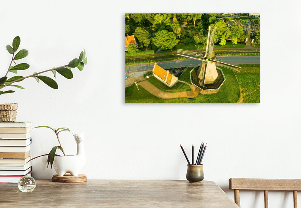 Premium Textil-Leinwand Medemblik, Luftbild Mühle De Herder