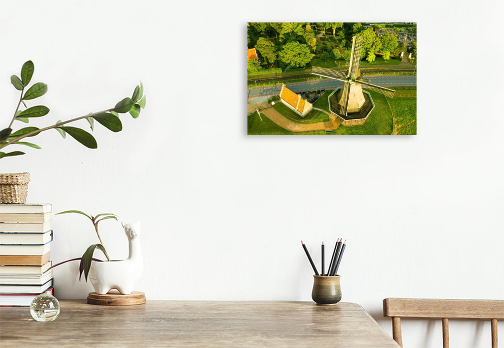 Premium Textil-Leinwand Medemblik, Luftbild Mühle De Herder