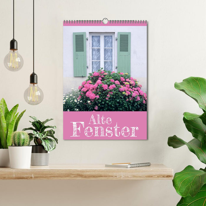 Old windows (CALVENDO Monthly Calendar 2026)