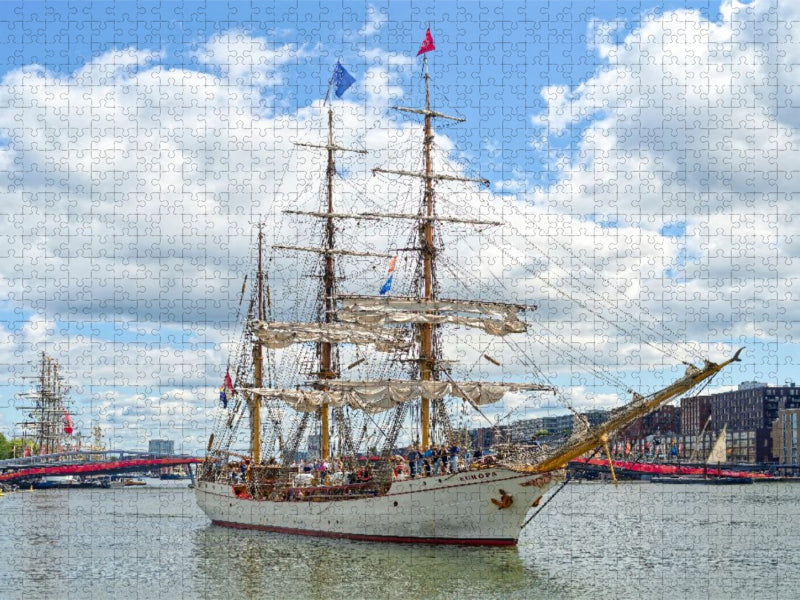 Der niederländische Auxiliarsegler "Europa" verlässt Amsterdam - CALVENDO Foto-Puzzle'