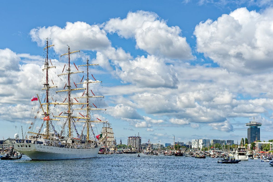 Premium Textil-Leinwand Die "Dar Młodzieży", ein Segelschulschiff für angehende Offiziere der Handelsmarine