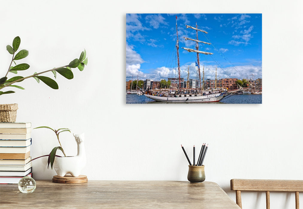 Premium Textil-Leinwand Opulenter Zweimast-Gaffel-Topsegelschoner "J.R. Tolkien"