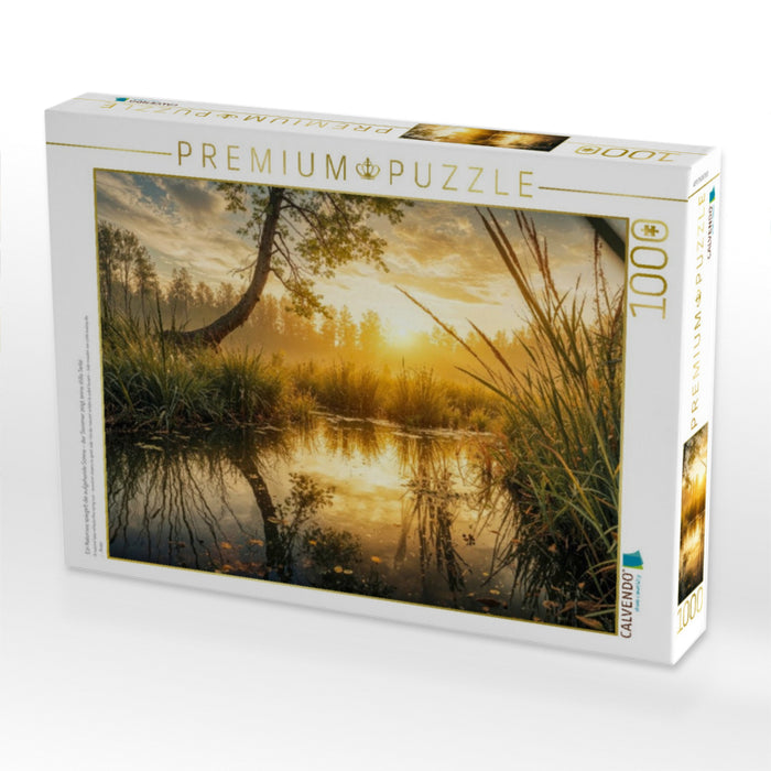 Ein Natursee spiegelt die aufgehende Sonne – der Sommer zeigt seine stille Seite - CALVENDO Foto-Puzzle'