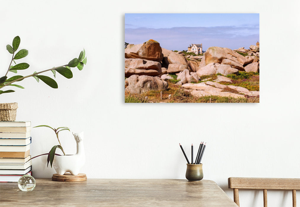 Premium Textil-Leinwand Rosa Granitfelsen am Zöllnerpfad – einzigartiges Küstenbild der Bretagne
