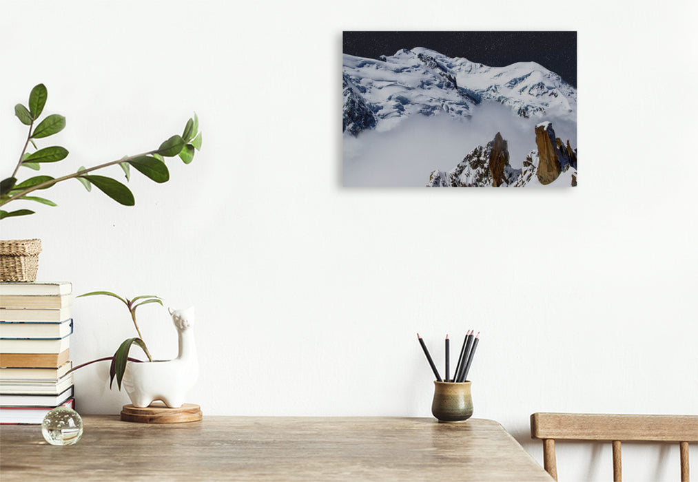 Premium Textil-Leinwand Der Cosmique Grat und der Mont Blanc bei Nacht