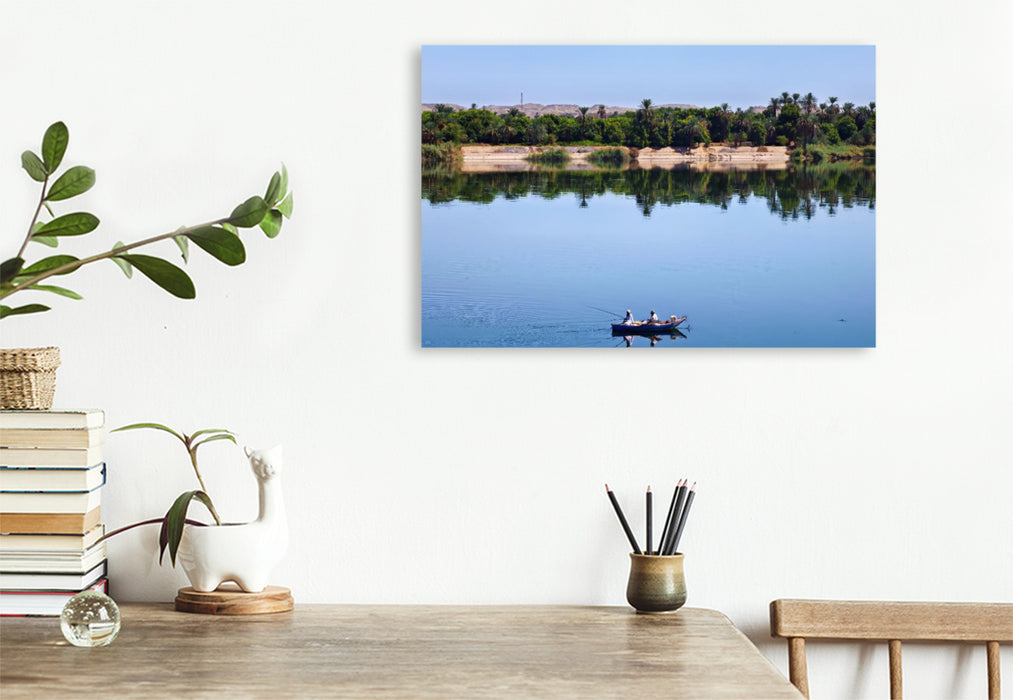 Premium Textil-Leinwand Kleines Fischerboot auf dem großen Nil