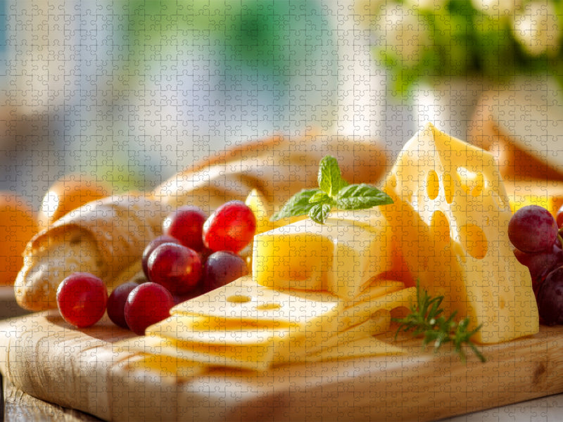 Schweizer Emmentaler Käse mit Trauben und Baguette - CALVENDO Foto-Puzzle'