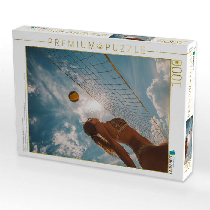 Sexy Frau im Bikini beim Volleyballspiel im Sommer - CALVENDO Foto-Puzzle'