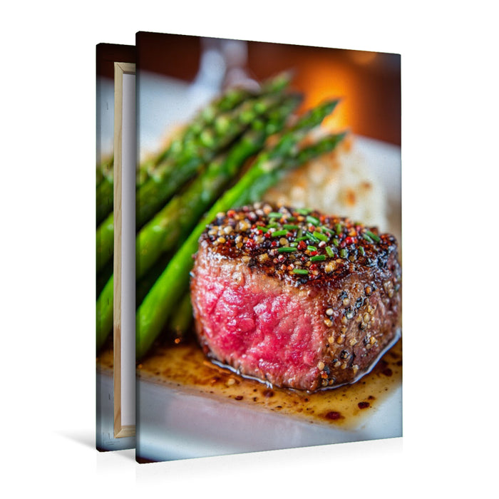 Premium Textil-Leinwand Zartes Rinderfilet mit grünem Spargel und würziger Kruste