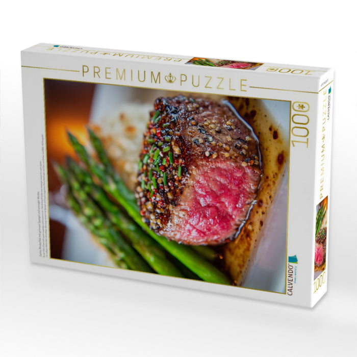 Zartes Rinderfilet mit grünem Spargel und würziger Kruste - CALVENDO Foto-Puzzle'