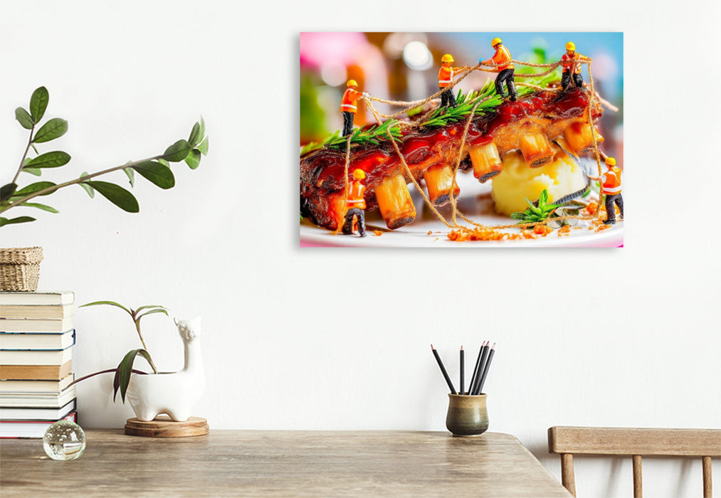 Premium Textil-Leinwand Miniatur Bauarbeiter erklimmen marinierte Rippchen mit frischem Rosmarin