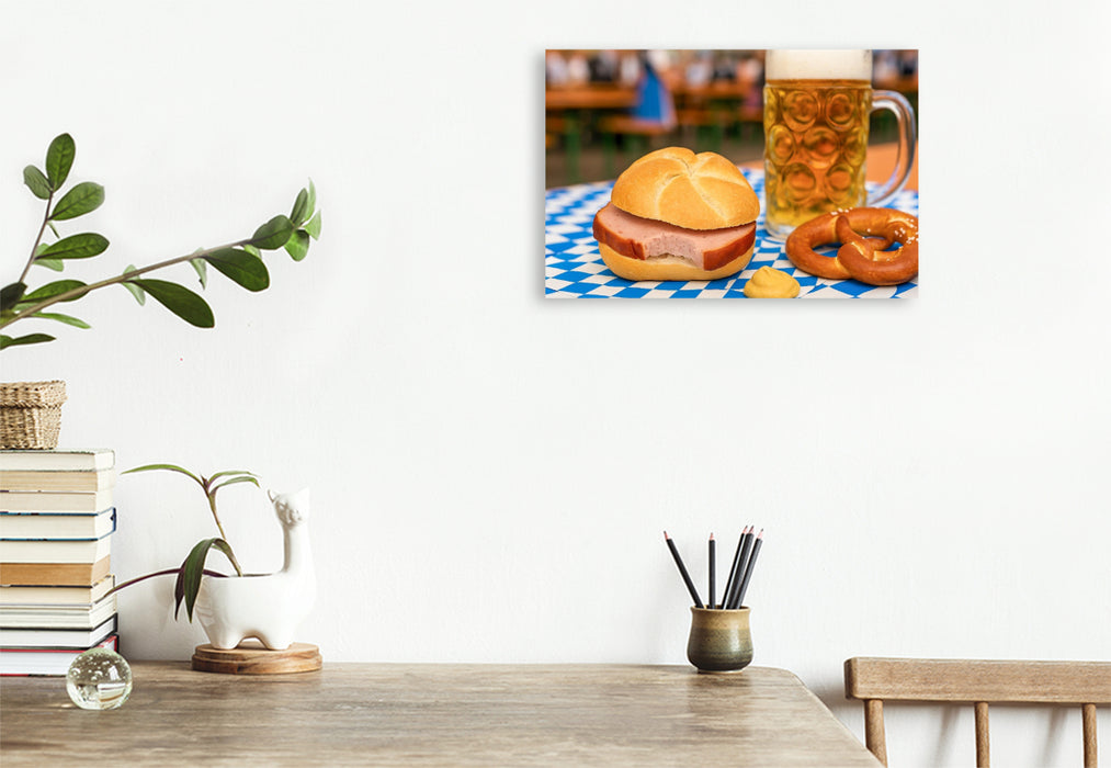 Premium Textil-Leinwand Leberkässemmel mit einer Maß Bier und Brezn