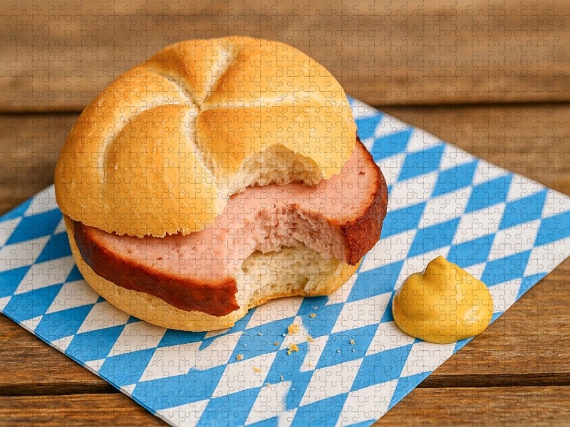 Angebissene Leberkässemmel mit Leberkas und Senf - CALVENDO Foto-Puzzle'