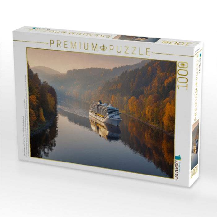 Ein Kreuzfahrtschiff fährt durch herbstliche Flusslandschaft - CALVENDO Foto-Puzzle'