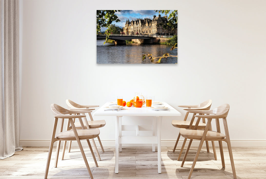 Premium Textil-Leinwand Blick auf Ness Bridge in Inverness