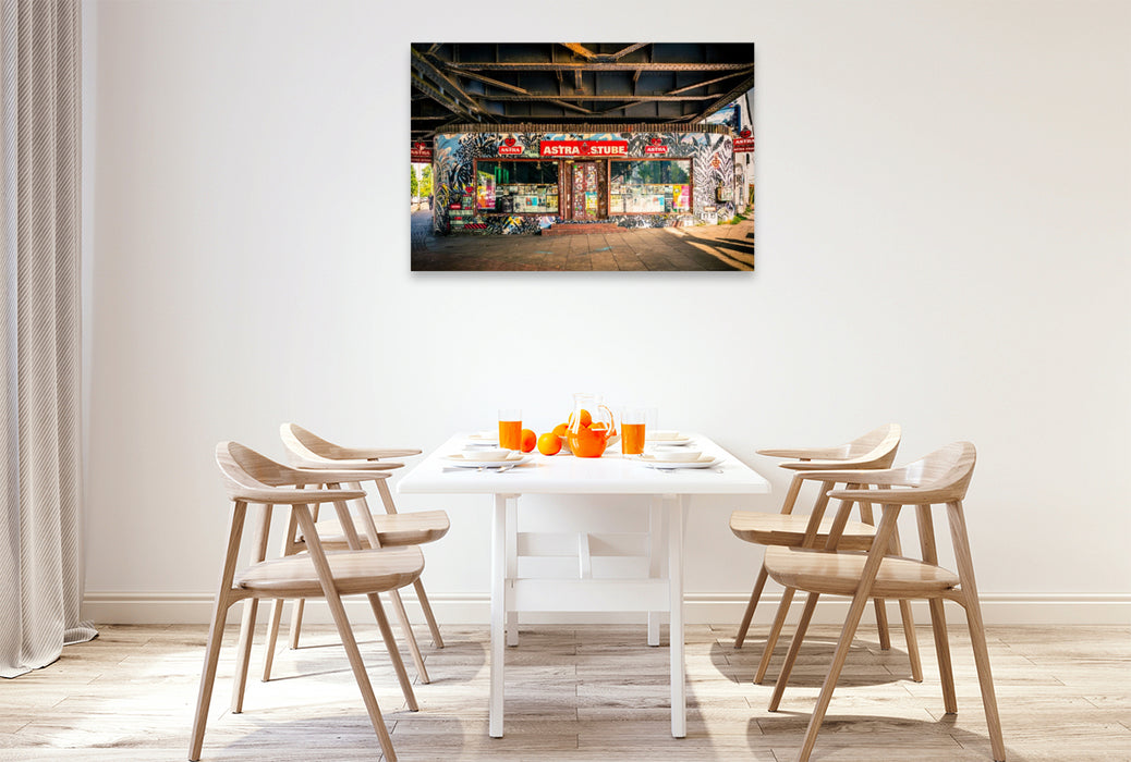 Premium Textil-Leinwand Die Kultkneipe unter der Sternbrücke in Hamburg