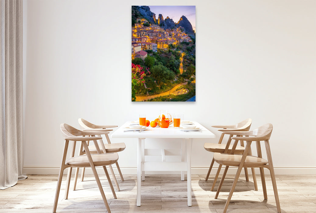 Premium Textil-Leinwand Castelmezzano bei Sonnenaufgang