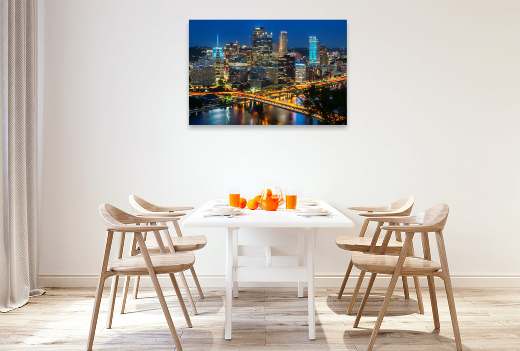 Premium Textil-Leinwand Traumhafte Skyline von Pittsburgh am Abend