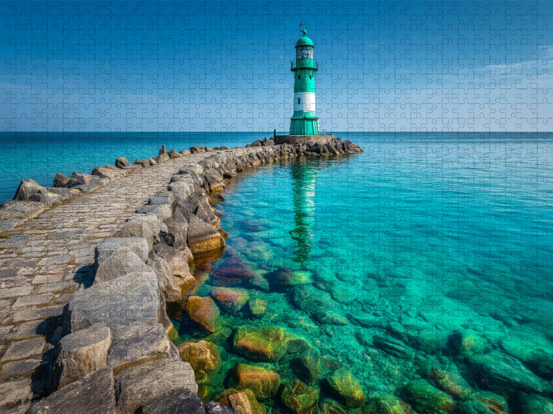 Still und eisern steht der Wächter am türkisblauem Wasser - CALVENDO Foto-Puzzle'