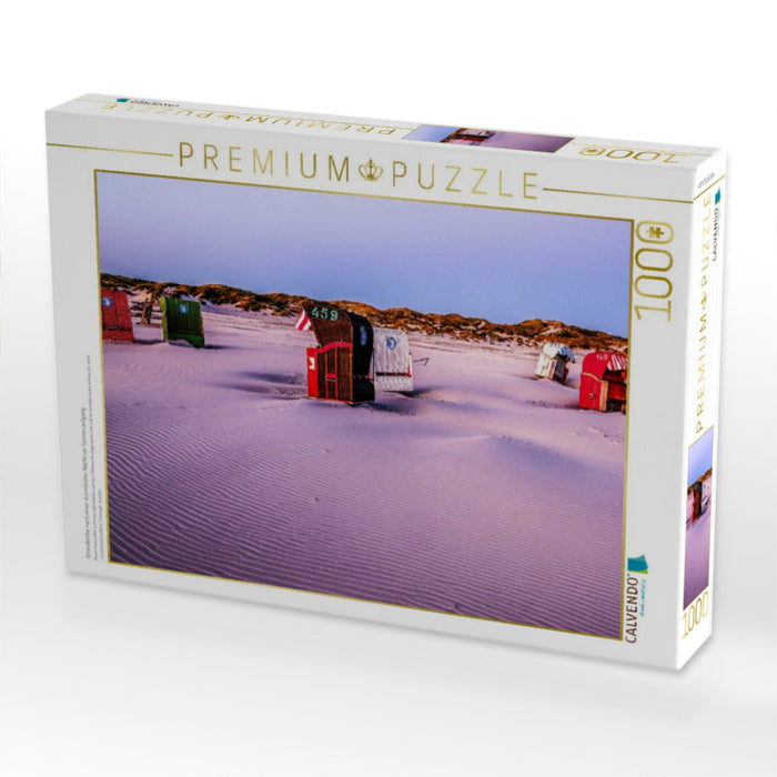 Strandkörbe nach einer stürmischer Nacht vor Sonnenaufgang - CALVENDO Foto-Puzzle'