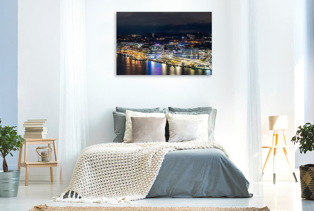 Premium Textil-Leinwand Bootshafen von oben – funkelnde Lichter im Dunkeln