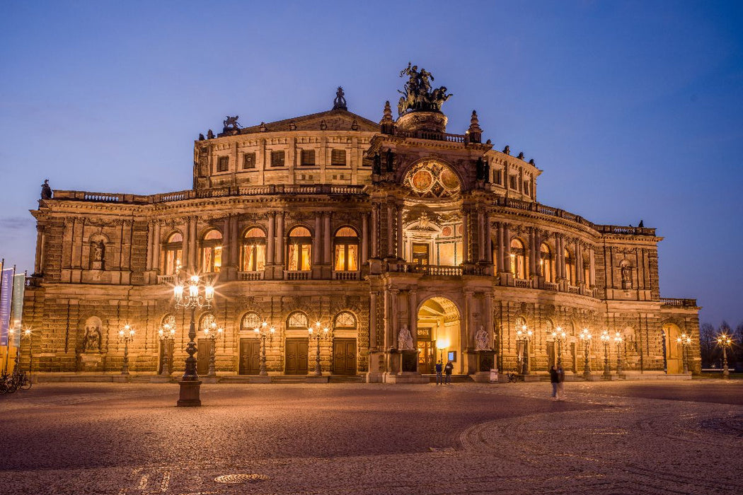 Premium Textil-Leinwand Dresden - Semperoper bei Nacht