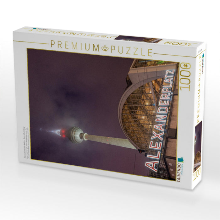 Alexanderplatz bei Nacht — Turm & Schriftzug - CALVENDO Foto-Puzzle'