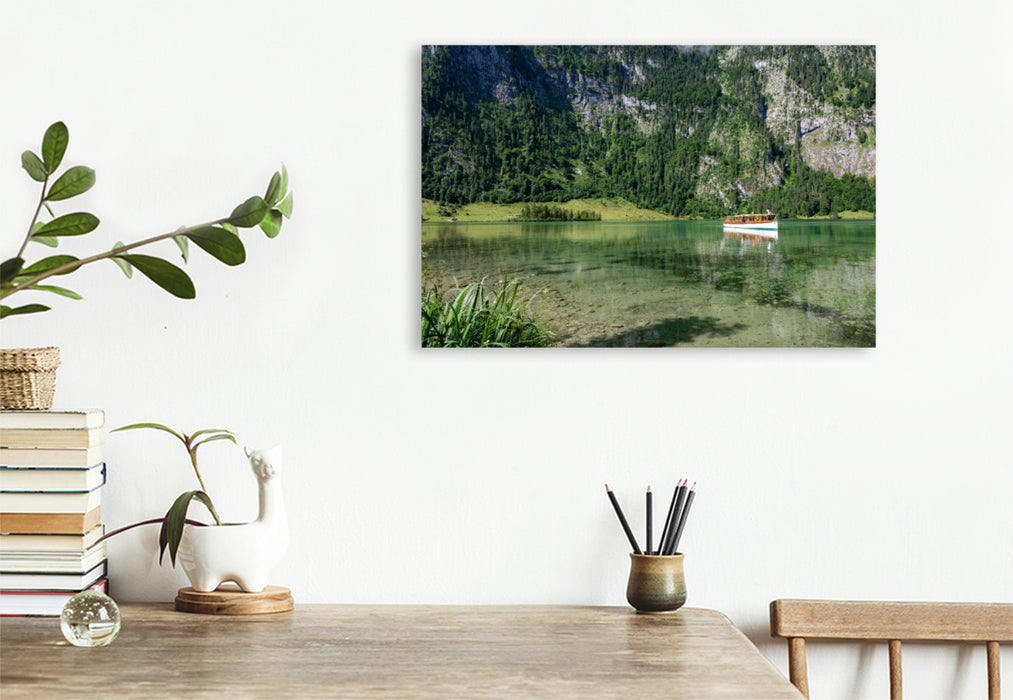 Premium Textil-Leinwand Salet: Boot in der Spiegelung