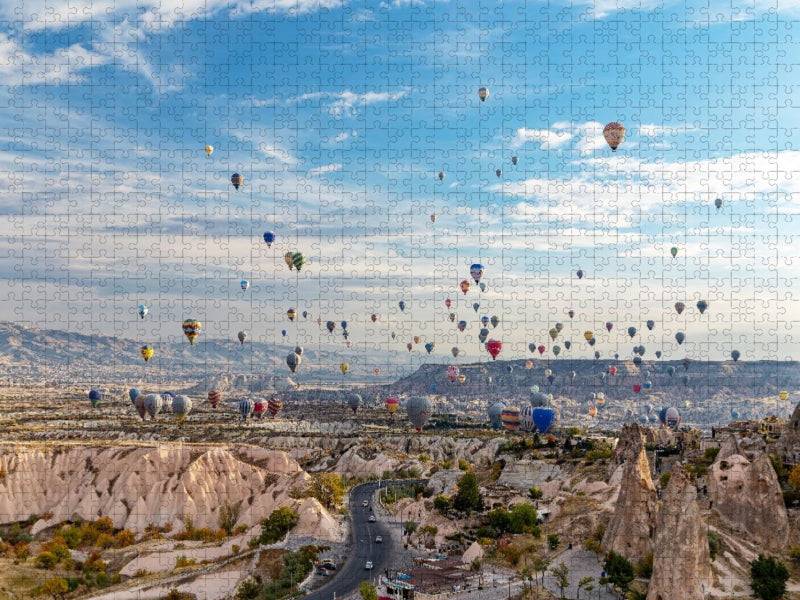 Ballone über Uchisar - CALVENDO Foto-Puzzle'