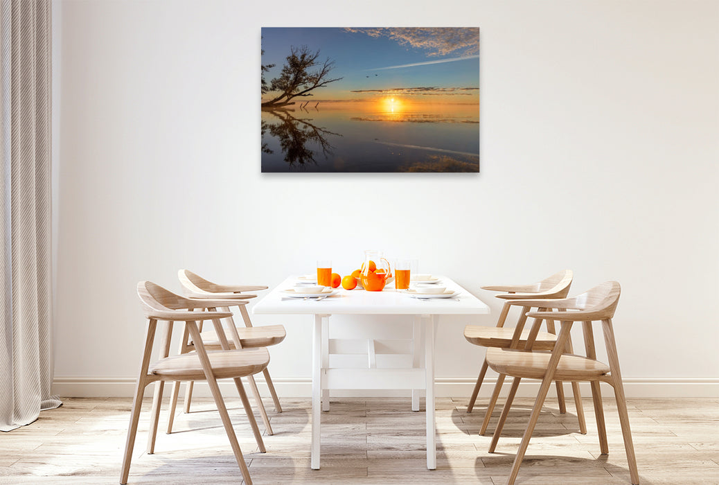 Premium Textil-Leinwand Nebeliger Morgen über der Müritz