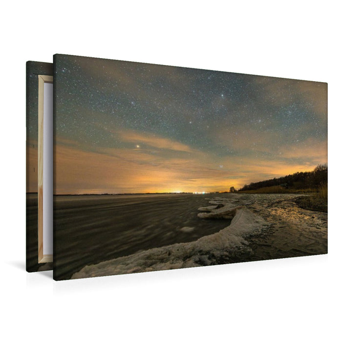 Premium Textil-Leinwand Sternennacht über dem Eiswall der Müritz