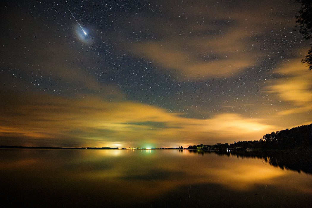 Premium Textil-Leinwand Sternschnuppe über dem Fleesensee