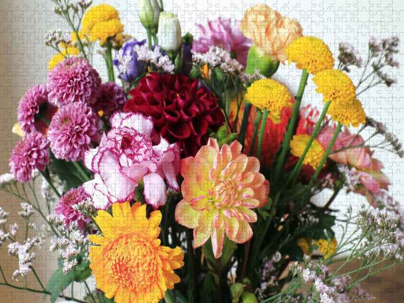 Blumenstrauß mit Chrysanthemen, Nelken, Dahlien und Gerbera - CALVENDO Foto-Puzzle'