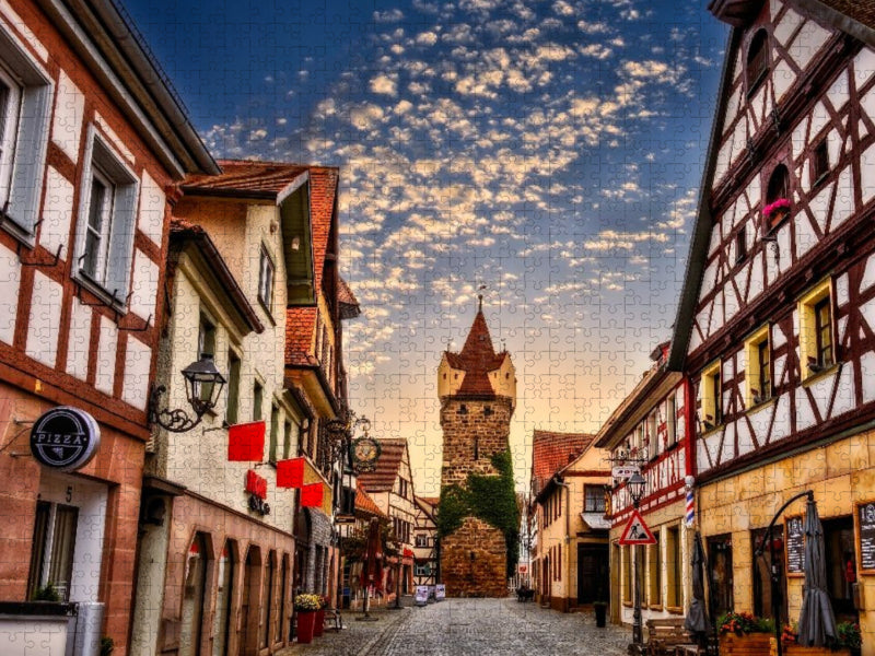 Hauptstraße mit historischen Häusern und Fehnturm in Herzogenaurach, Bayern - CALVENDO Foto-Puzzle'