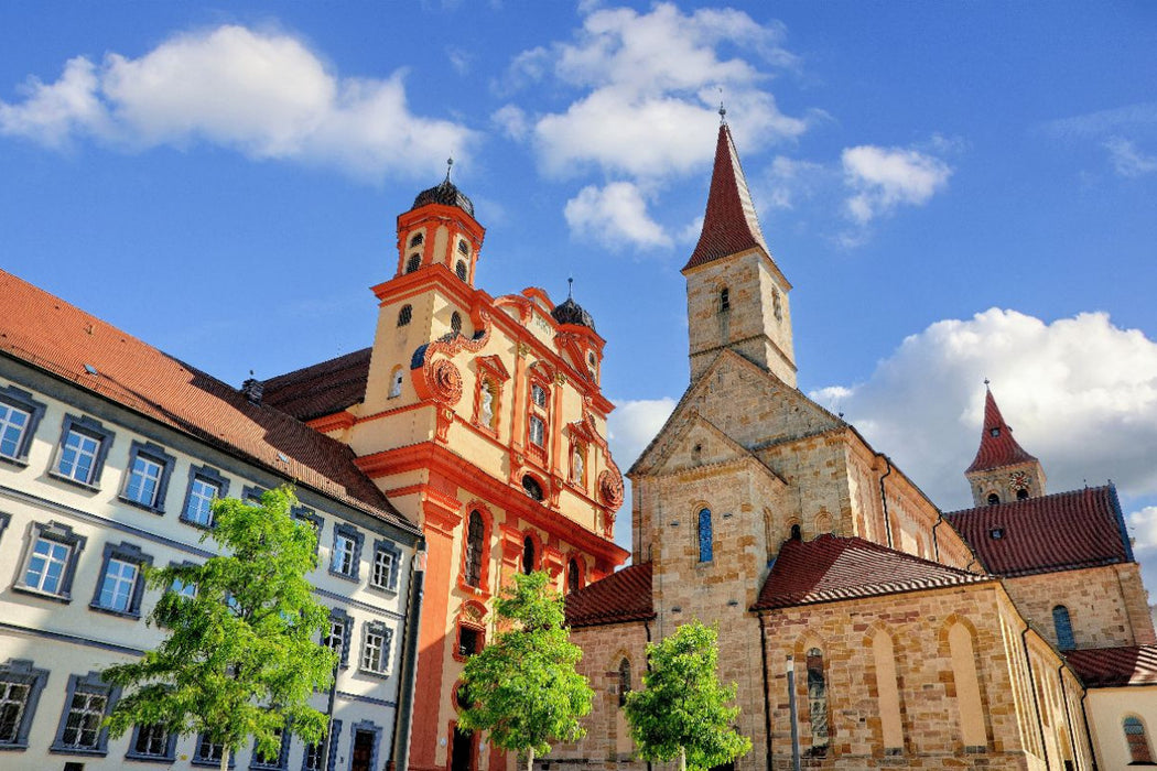 Premium Textil-Leinwand Die barocke Stadtkirche Ellwangen neben der Basilika St. Vitus in Ellwangen, Baden-Würtemberg