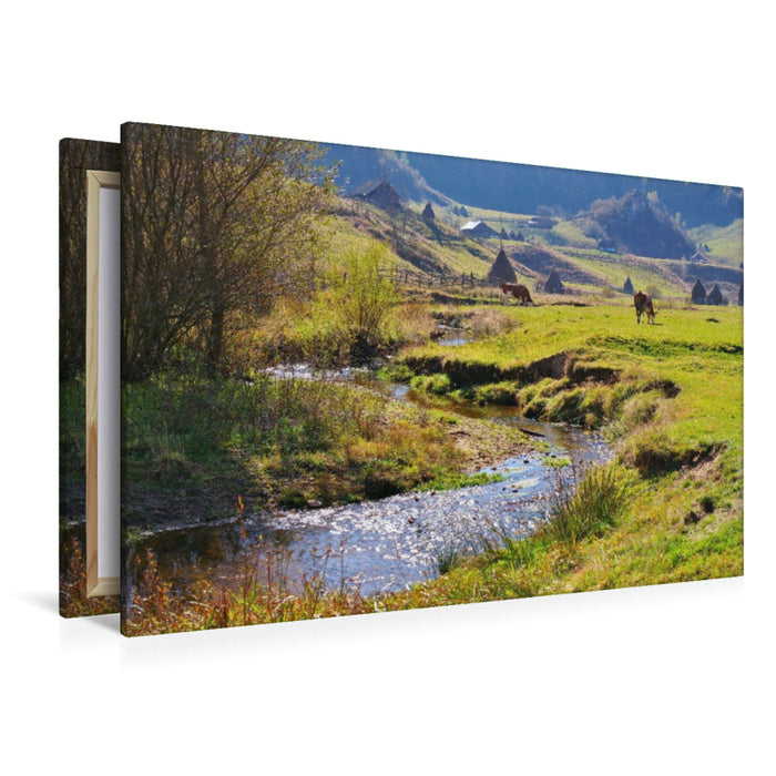 Premium Textil-Leinwand Sanft schlängelt sich das Wasser durch die Landschaft