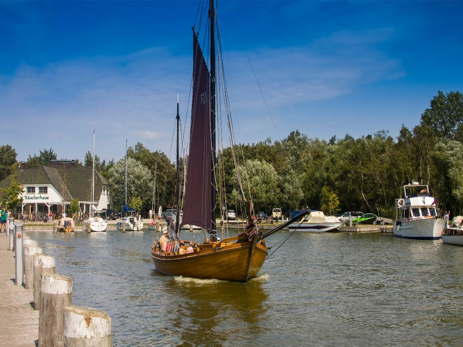 Hafen von Ahrenshoop-Althagen.Mecklenburg-Vorpommern, Deutschland - CALVENDO Foto-Puzzle'